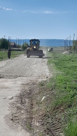 В селе Горяйновка Духовницкого района начаты работы по исправлению дорожного профиля для дальнейшей укладки асфальта по улице Советской.